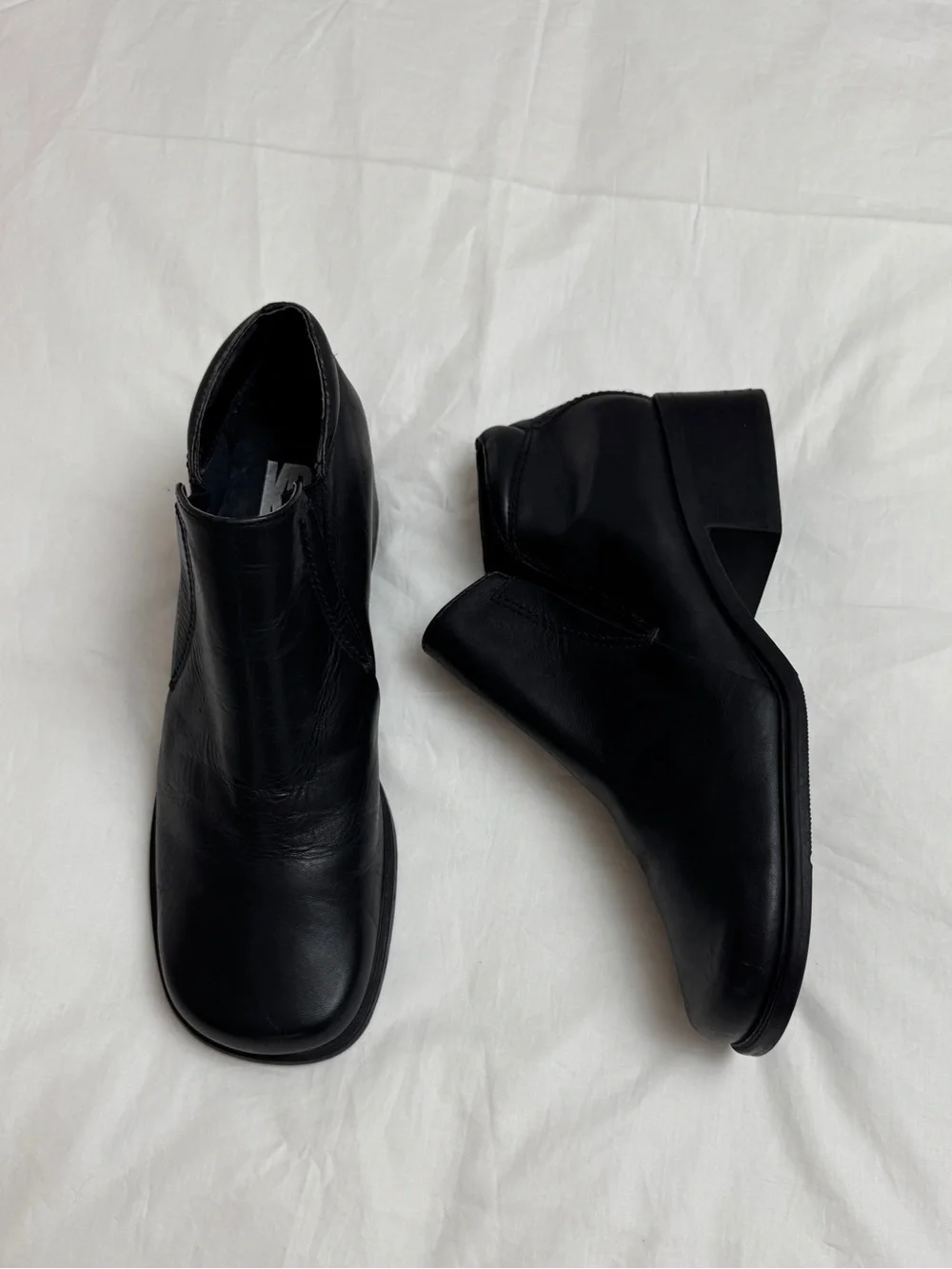 Vintage KB Company Black Leather Square Toe Ankle Boots Size 9 Y2K Grunge Indie